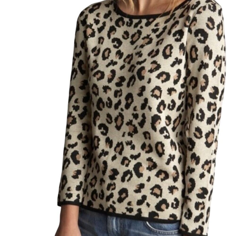 VELVET by Graham & Spencer Leopard Print Sweater Size Small Long Sleeve Pullover